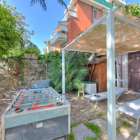 Toys With Garden And Sea View - Happy Apartment