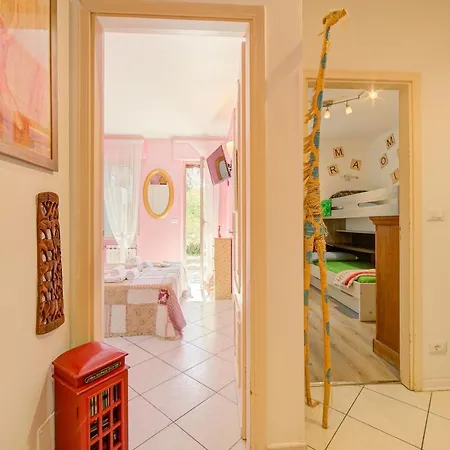 Toys With Garden And Sea View - Happy Apartment